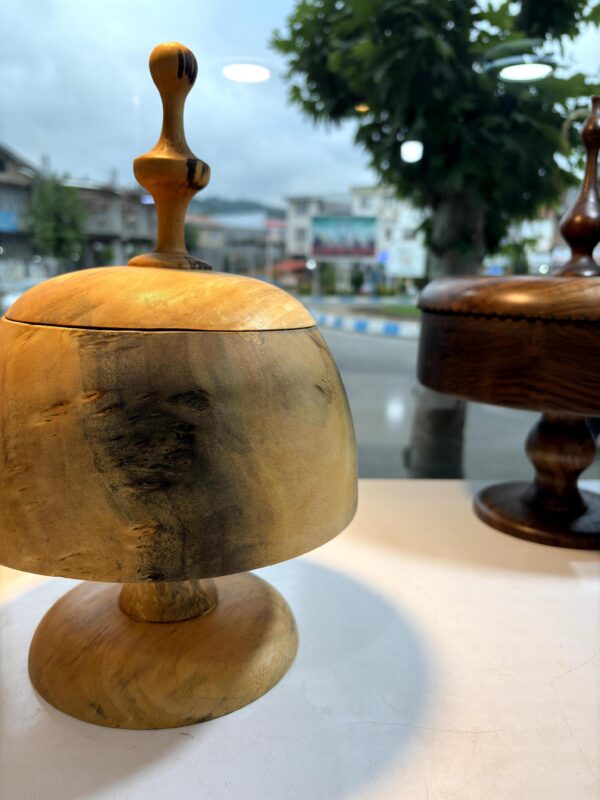 شکلات خوری پایه دار چوبی بزرگ