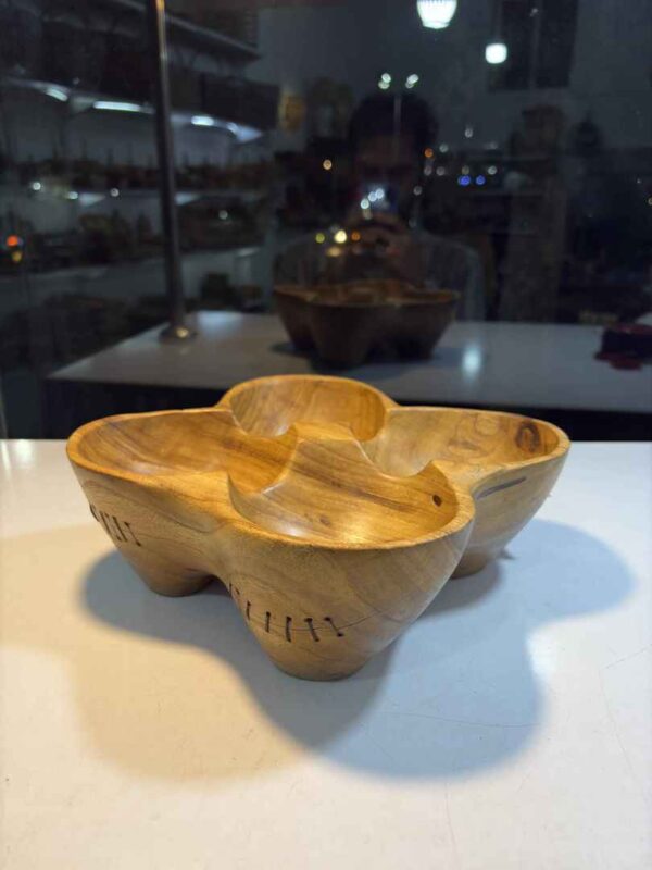 اردوخوری پایه دار چوبی