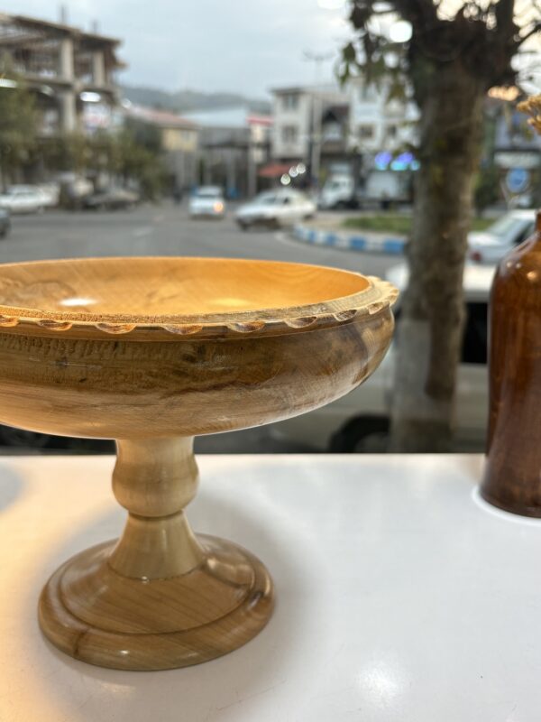 میوه خوری پایه دار چوبی