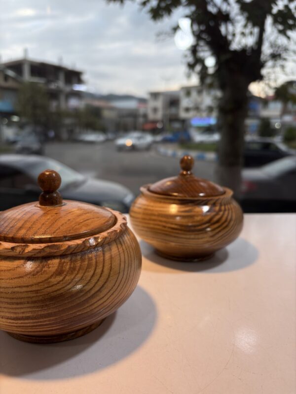 شکلات خوری چوبی